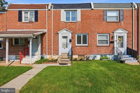 17 ROSEMONT AVENUE