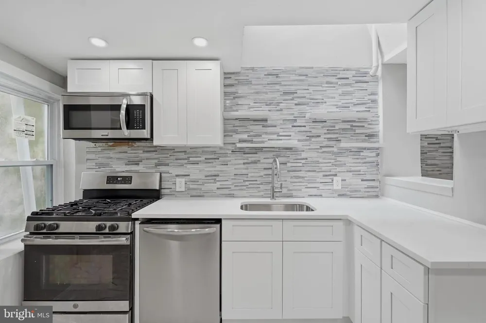937 W LOMBARD STREET Baltimore, MD 21223