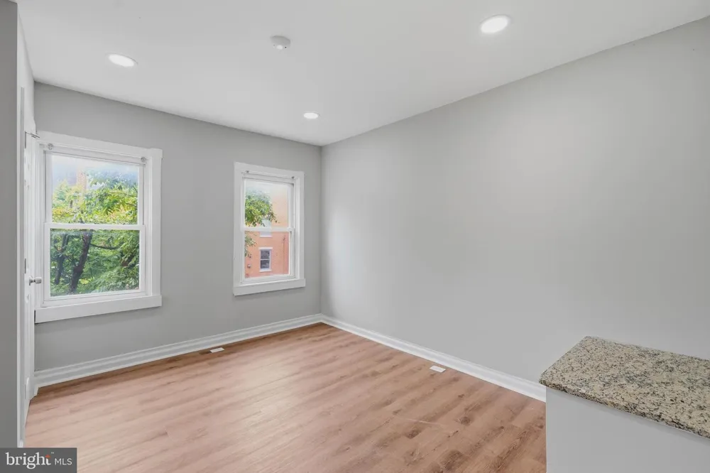937 W LOMBARD STREET Baltimore, MD 21223