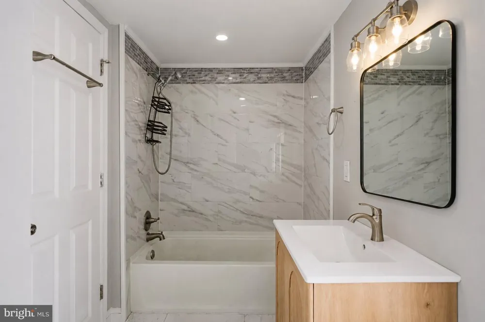 937 W LOMBARD STREET Baltimore, MD 21223