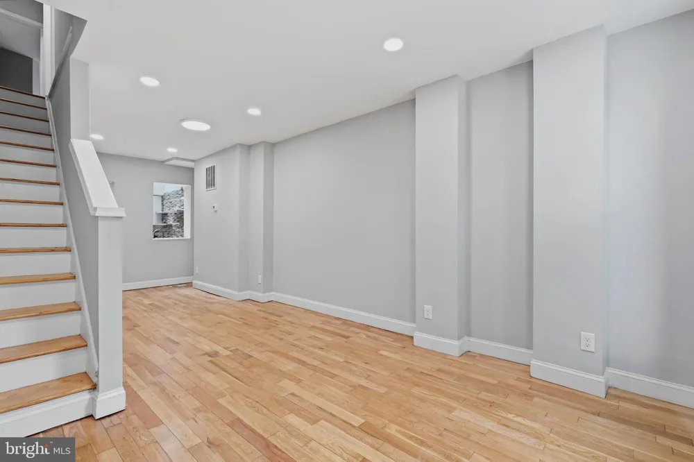937 W LOMBARD STREET Baltimore, MD 21223