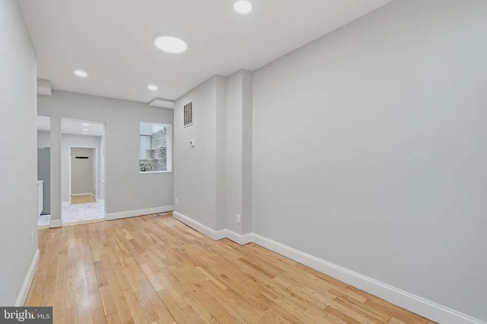 937 W LOMBARD STREET Baltimore, MD 21223