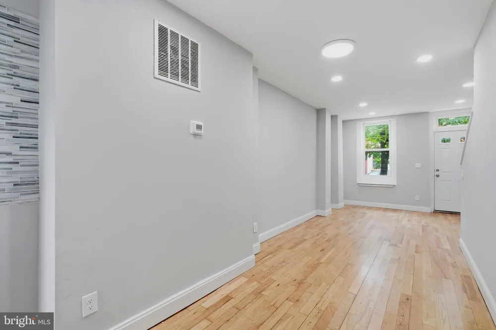 937 W LOMBARD STREET Baltimore, MD 21223