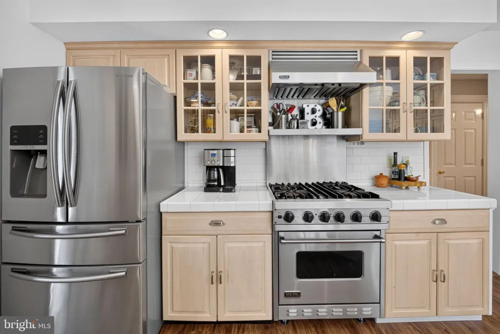 6467 ABBEY ROAD Wind Gap, PA 18091