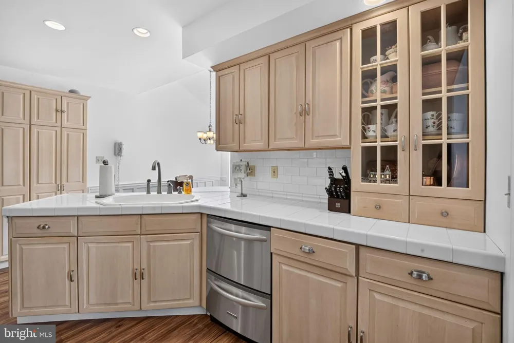 6467 ABBEY ROAD Wind Gap, PA 18091