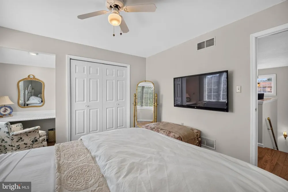 6467 ABBEY ROAD Wind Gap, PA 18091