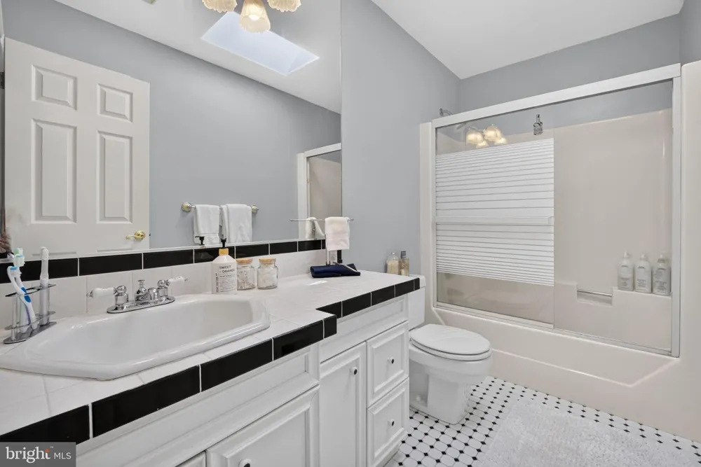 6467 ABBEY ROAD Wind Gap, PA 18091