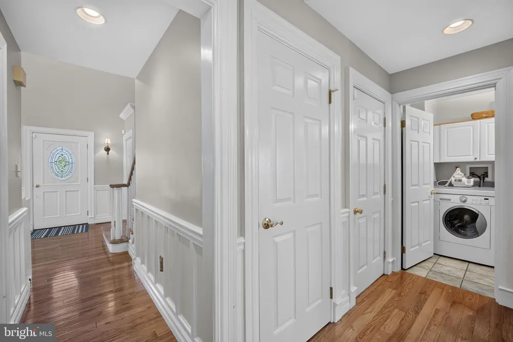 6467 ABBEY ROAD Wind Gap, PA 18091