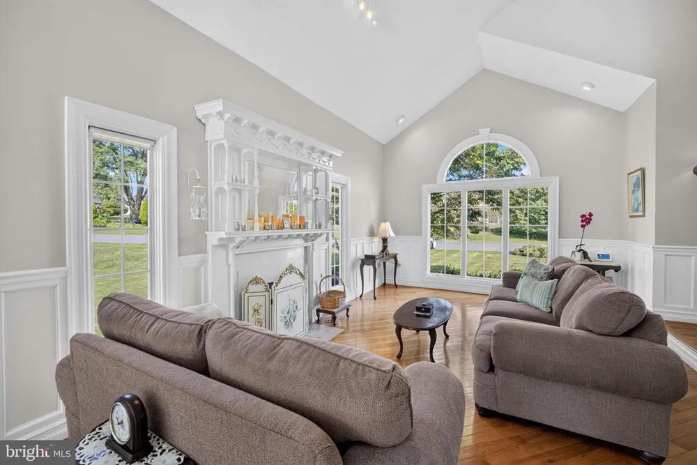 6467 ABBEY ROAD Wind Gap, PA 18091