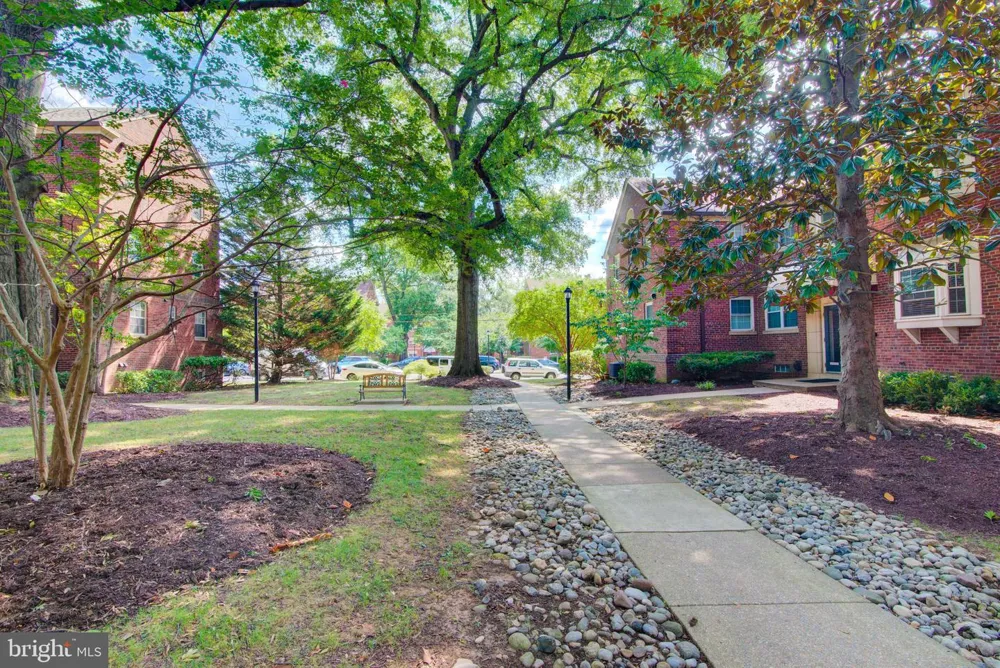 2100 SCOTT STREET #103 Arlington, VA 22209