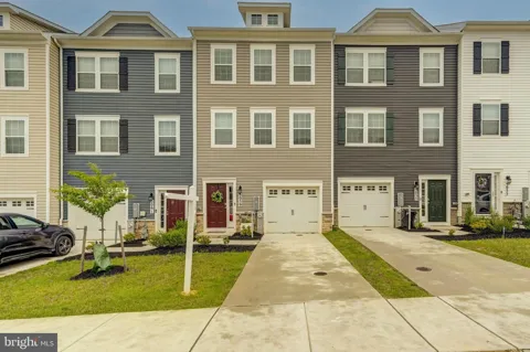 5059 SILVER OAK DRIVE