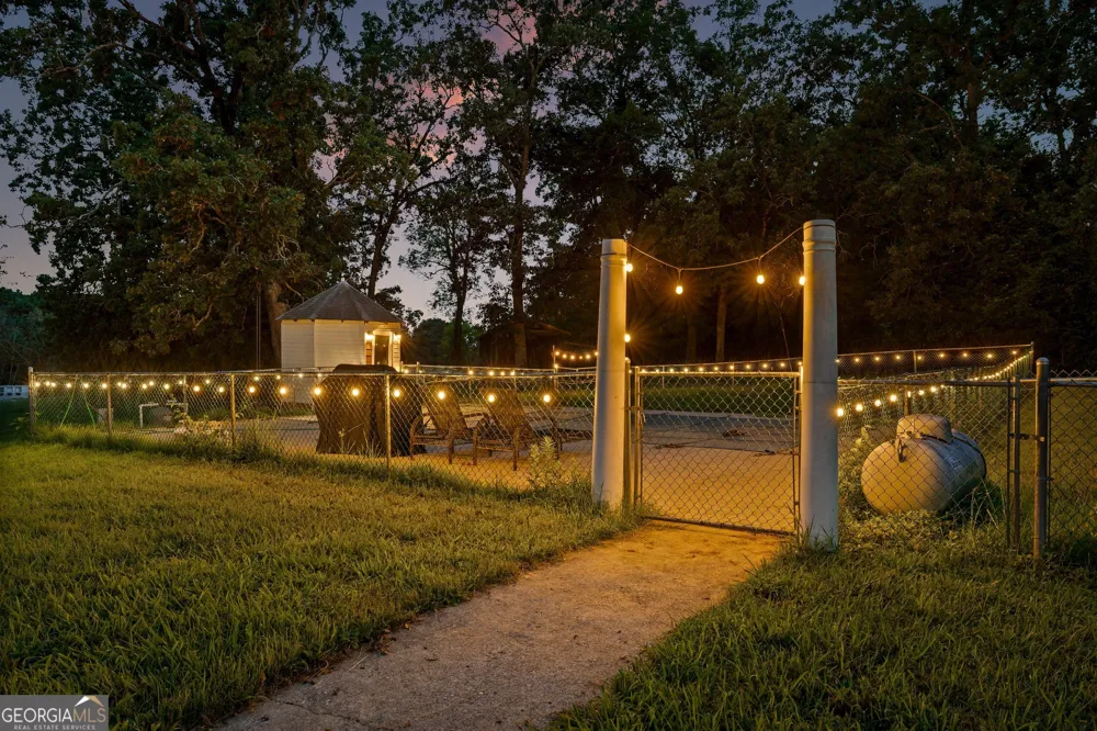 1217 Old Bethel RD Chickamauga, GA 30707