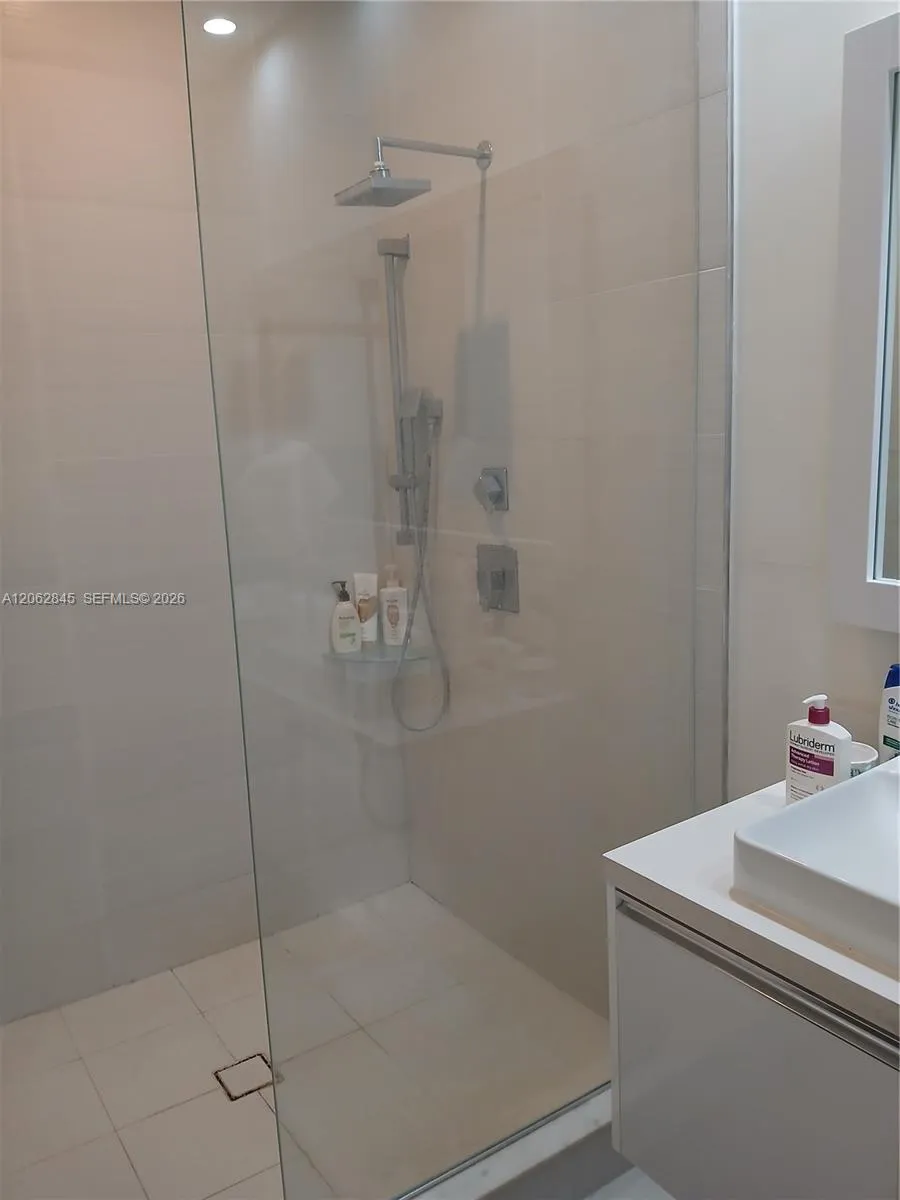 6415 NW 102nd Path #208 Doral, FL 33178