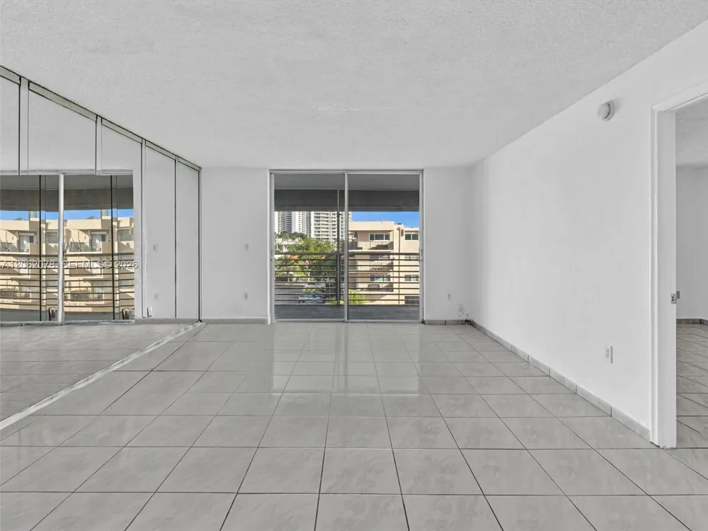 3849 NE 169th St #405 North Miami Beach, FL 33160