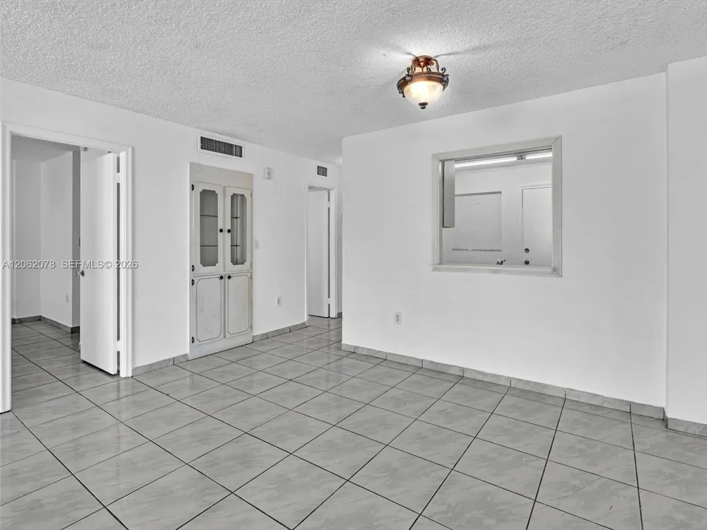 3849 NE 169th St #405 North Miami Beach, FL 33160
