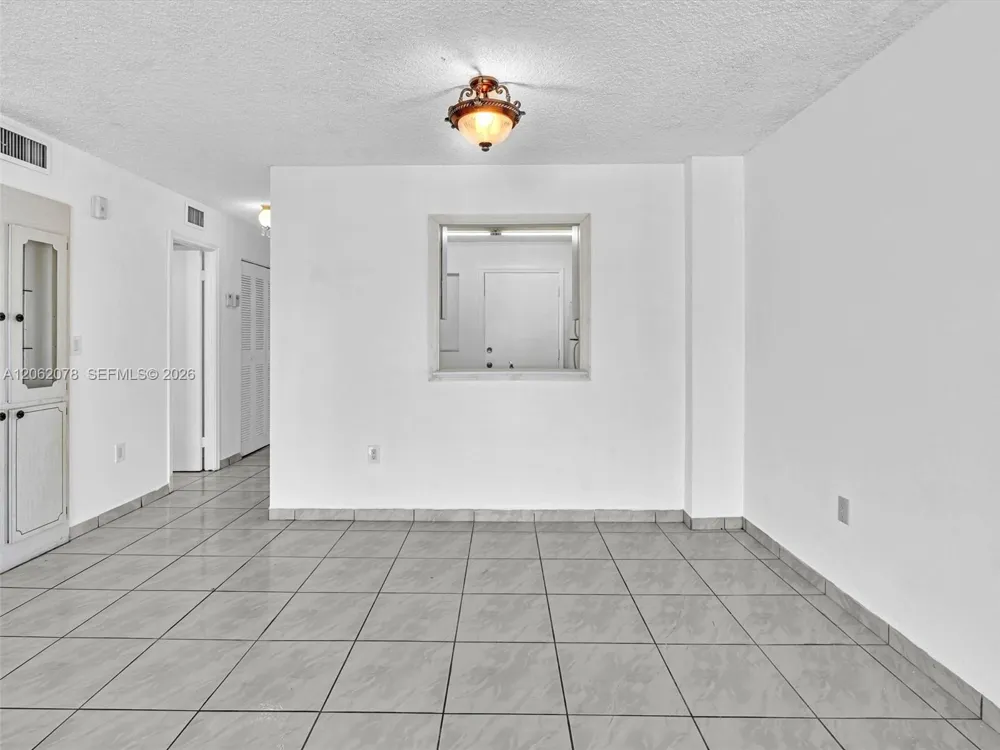 3849 NE 169th St #405 North Miami Beach, FL 33160