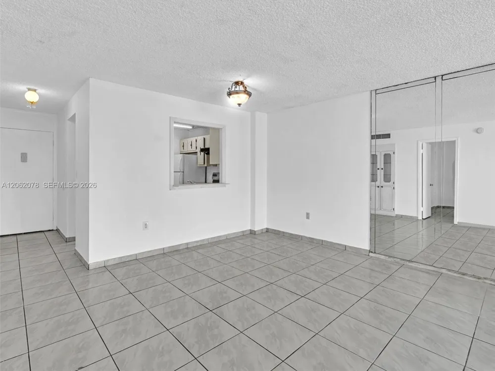 3849 NE 169th St #405 North Miami Beach, FL 33160