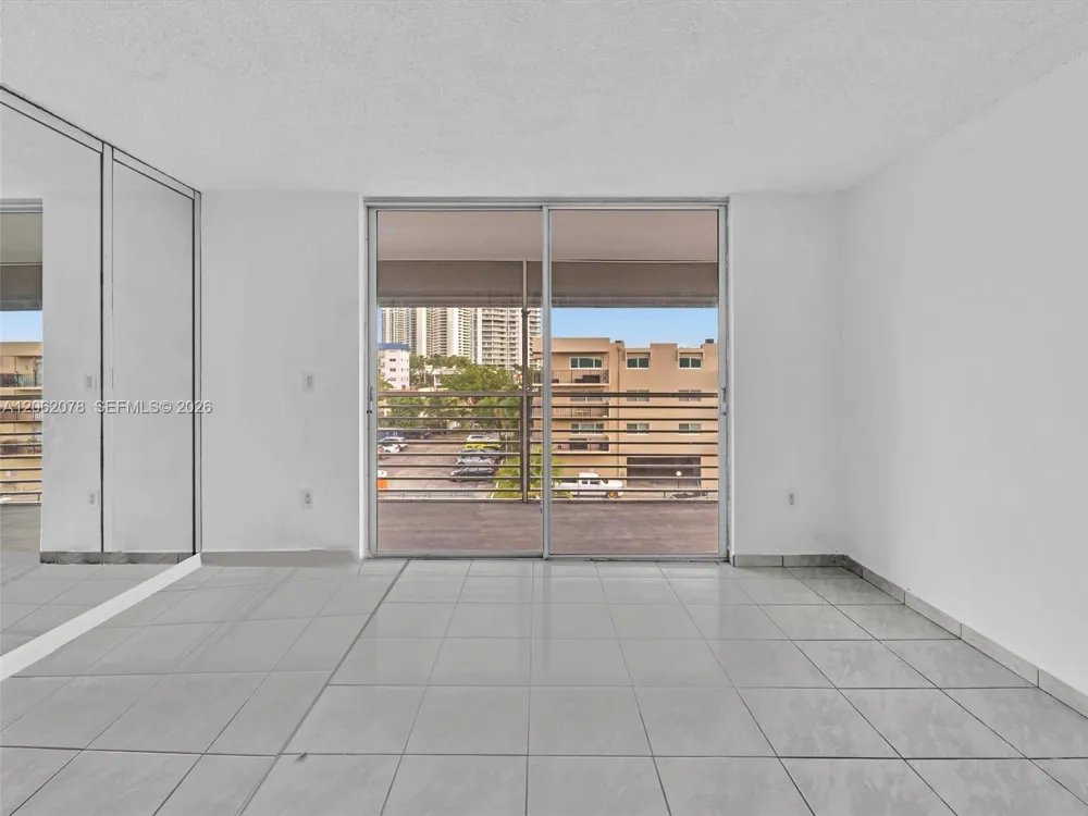 3849 NE 169th St #405 North Miami Beach, FL 33160