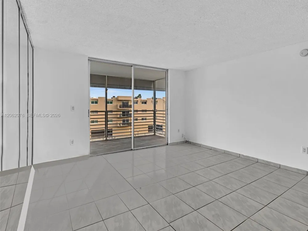 3849 NE 169th St #405 North Miami Beach, FL 33160