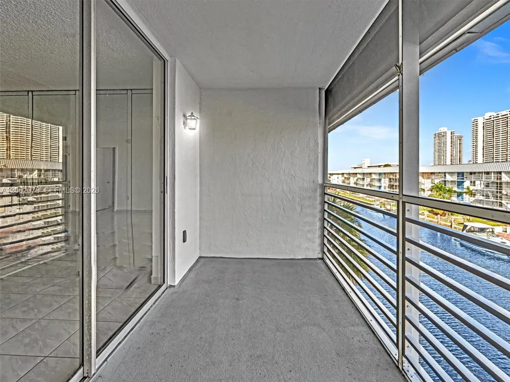 3849 NE 169th St #405 North Miami Beach, FL 33160
