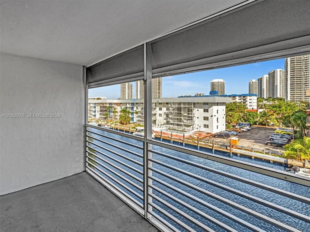 3849 NE 169th St #405 North Miami Beach, FL 33160