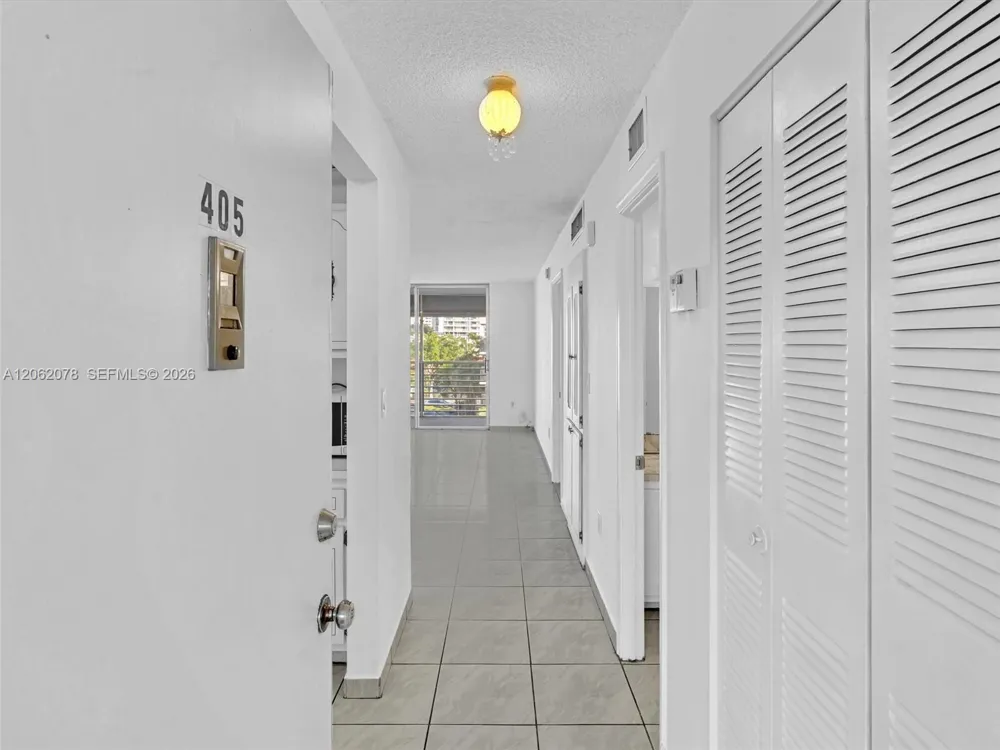 3849 NE 169th St #405 North Miami Beach, FL 33160
