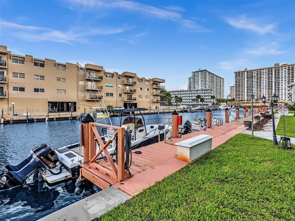 3849 NE 169th St #405 North Miami Beach, FL 33160