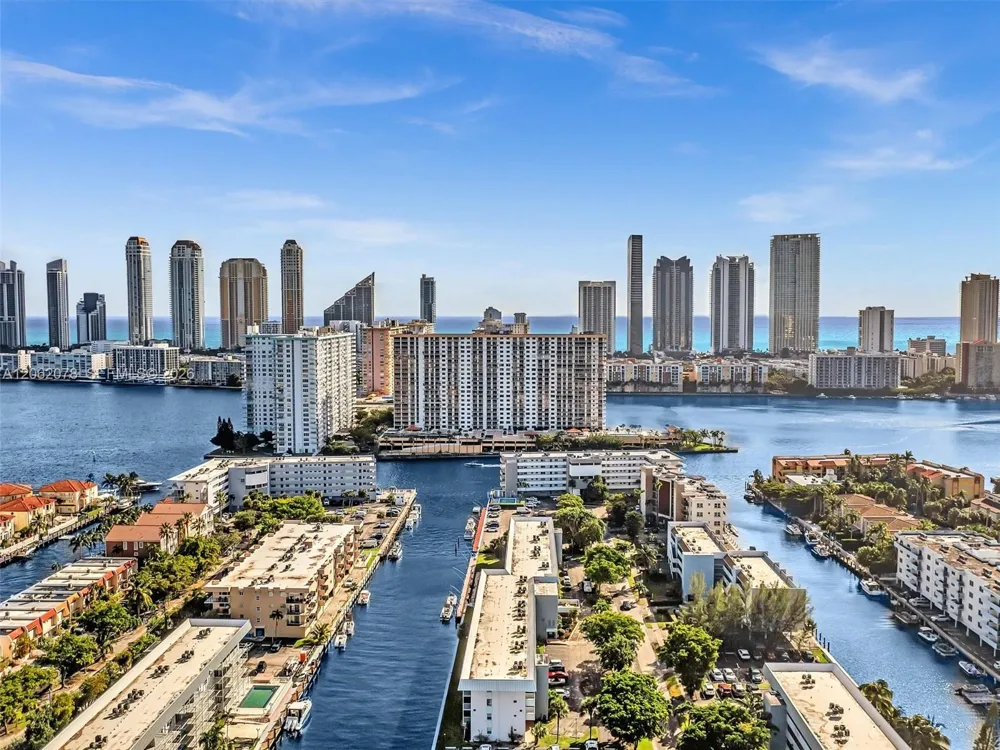 3849 NE 169th St #405 North Miami Beach, FL 33160