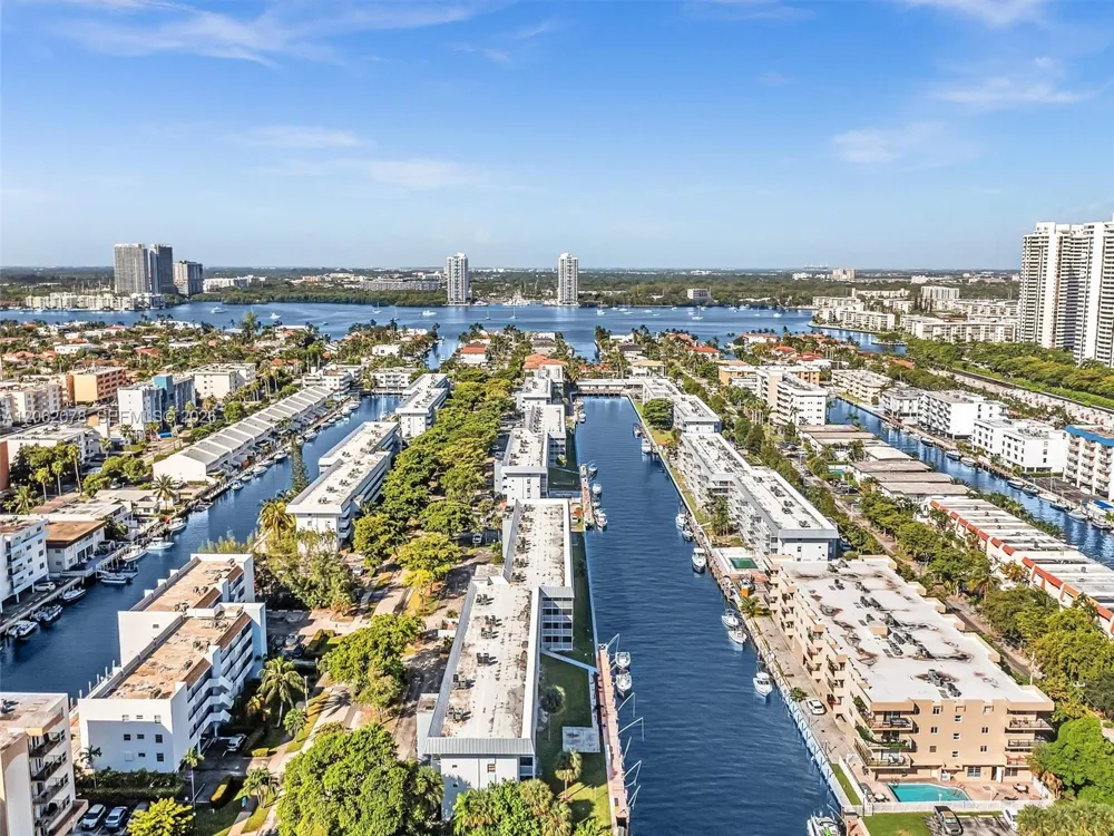 3849 NE 169th St #405 North Miami Beach, FL 33160