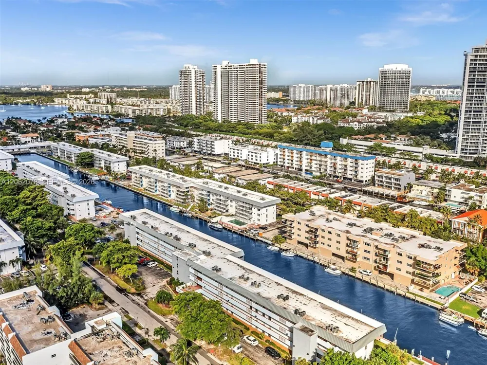 3849 NE 169th St #405 North Miami Beach, FL 33160