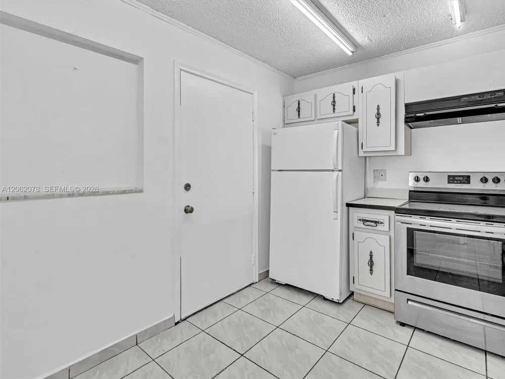 3849 NE 169th St #405 North Miami Beach, FL 33160