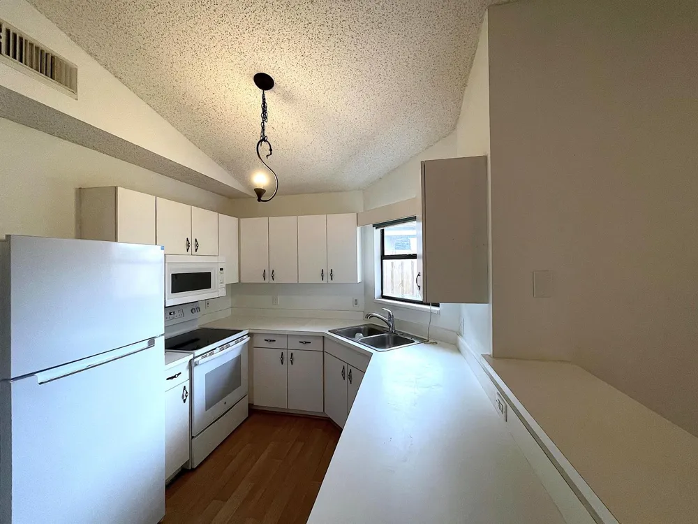 2819 STONEWAY LANE #C Fort Pierce, FL 34982