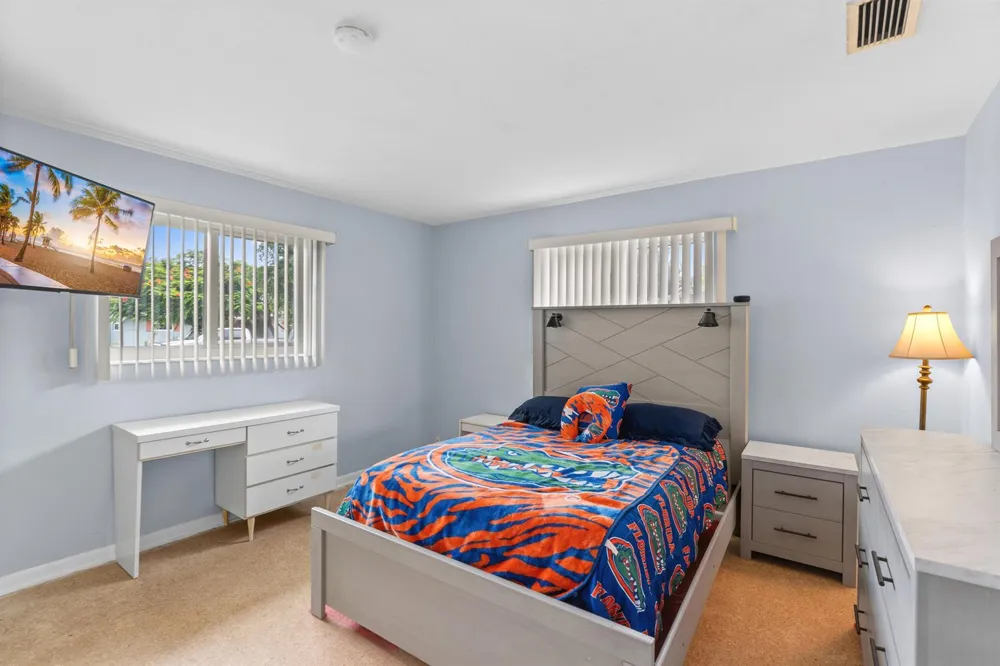 2780 NW 26TH AVENUE Oakland Park, FL 33311