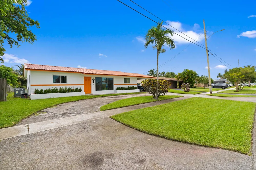 2780 NW 26TH AVENUE Oakland Park, FL 33311