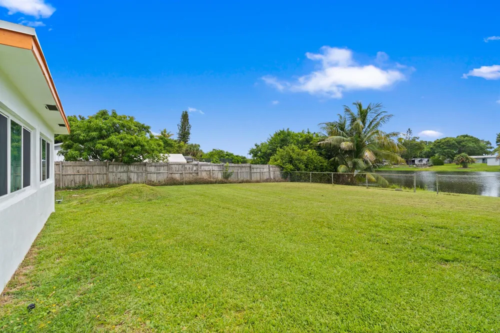 2780 NW 26TH AVENUE Oakland Park, FL 33311