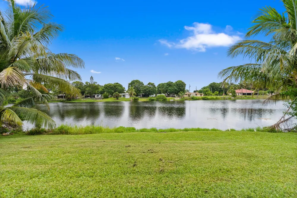 2780 NW 26TH AVENUE Oakland Park, FL 33311