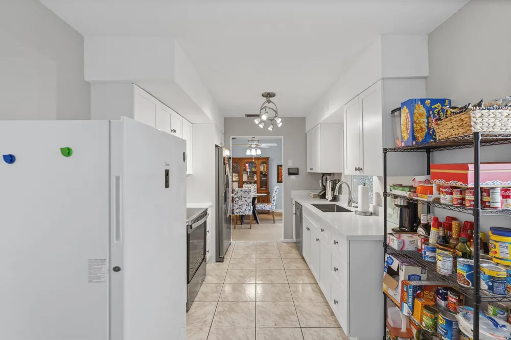 2780 NW 26TH AVENUE Oakland Park, FL 33311