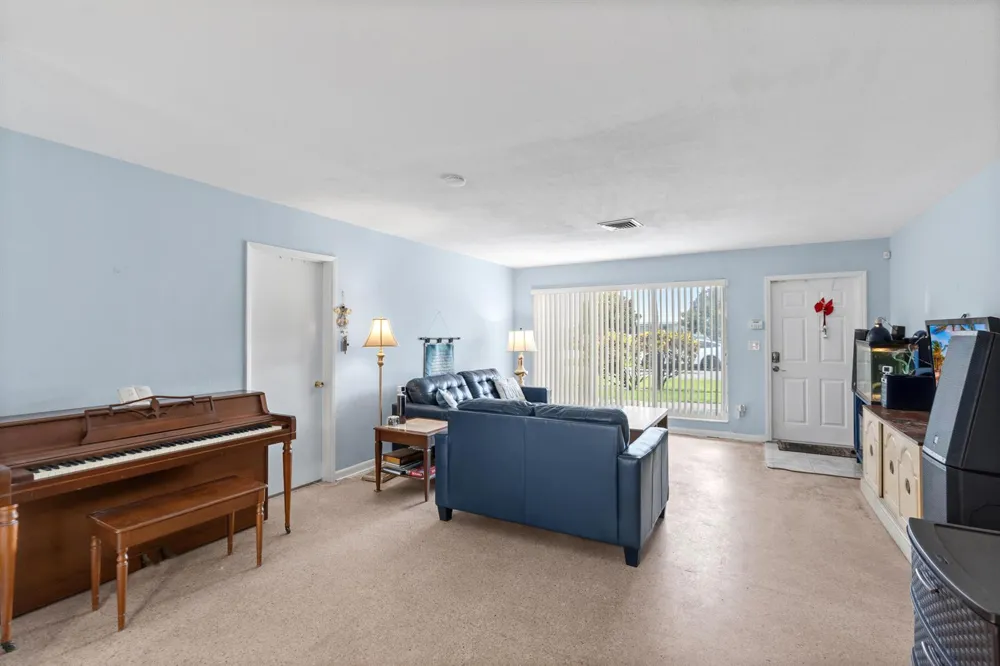 2780 NW 26TH AVENUE Oakland Park, FL 33311