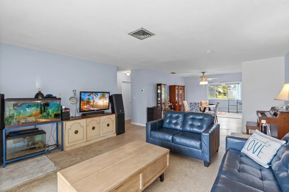 2780 NW 26TH AVENUE Oakland Park, FL 33311
