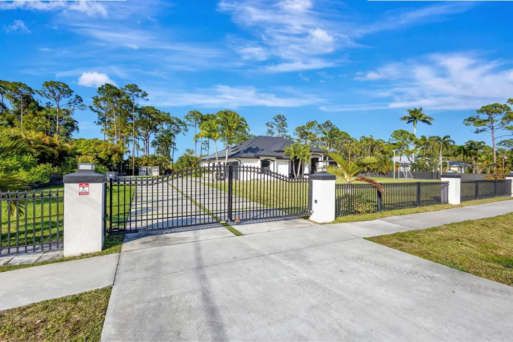 13803 CITRUS GROVE BOULEVARD 