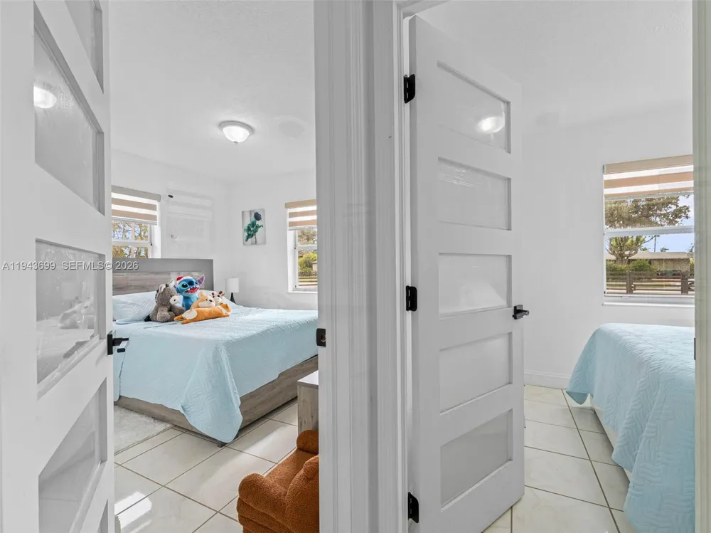 11401 SW 56th St Miami, FL 33165