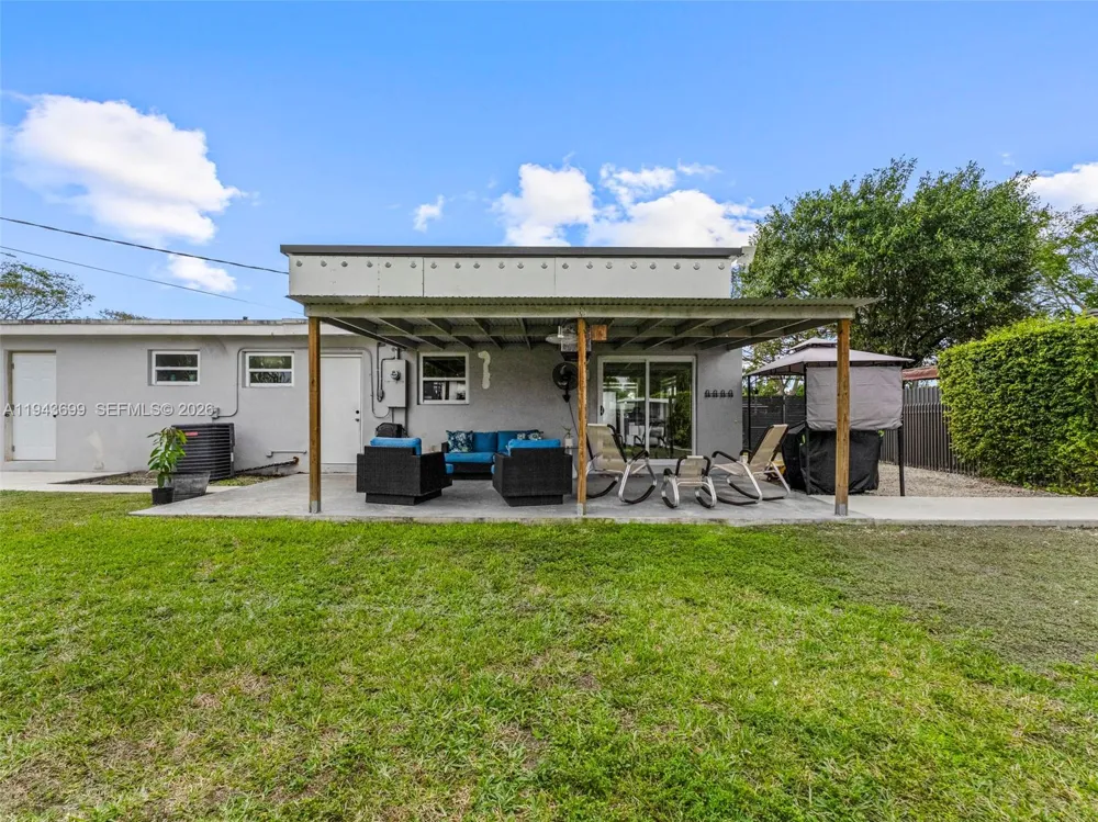 11401 SW 56th St Miami, FL 33165