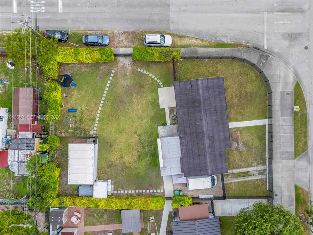 11401 SW 56th St Miami, FL 33165