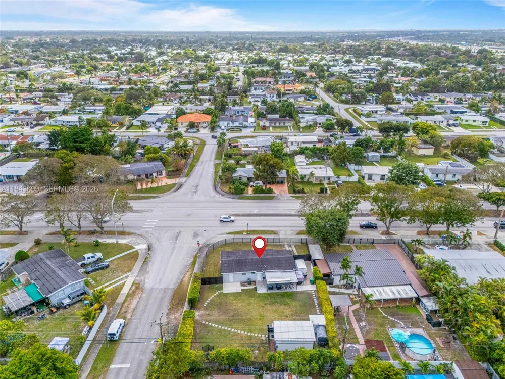 11401 SW 56th St Miami, FL 33165