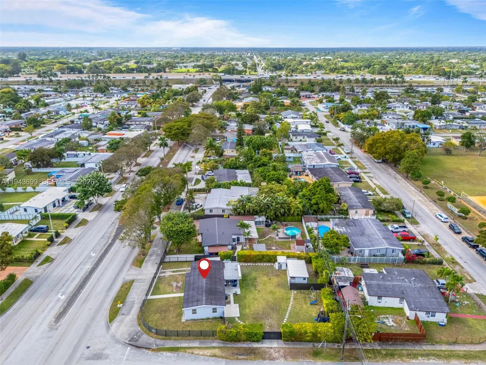 11401 SW 56th St Miami, FL 33165