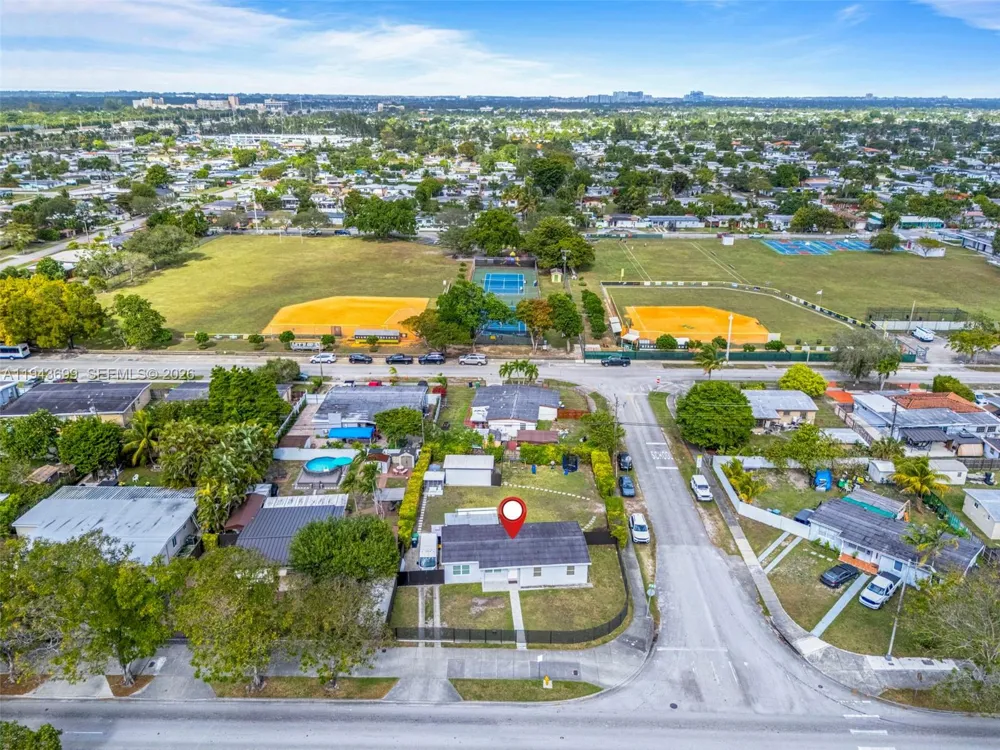 11401 SW 56th St Miami, FL 33165
