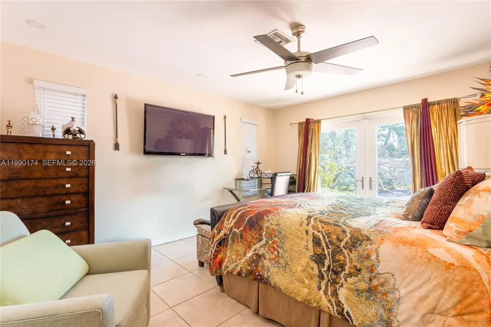 4548 SW 28th Way Dania Beach, FL 33312