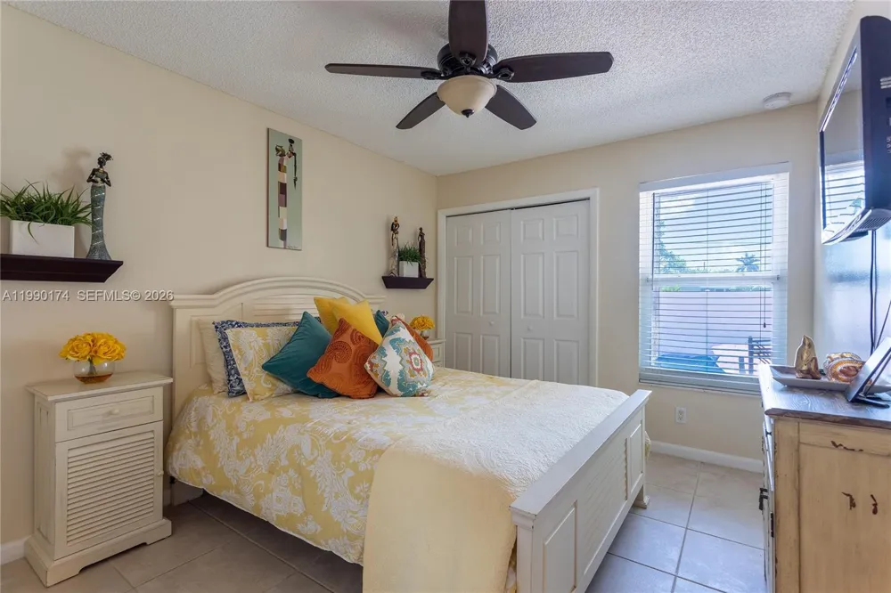 4548 SW 28th Way Dania Beach, FL 33312