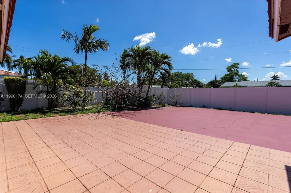 4548 SW 28th Way Dania Beach, FL 33312