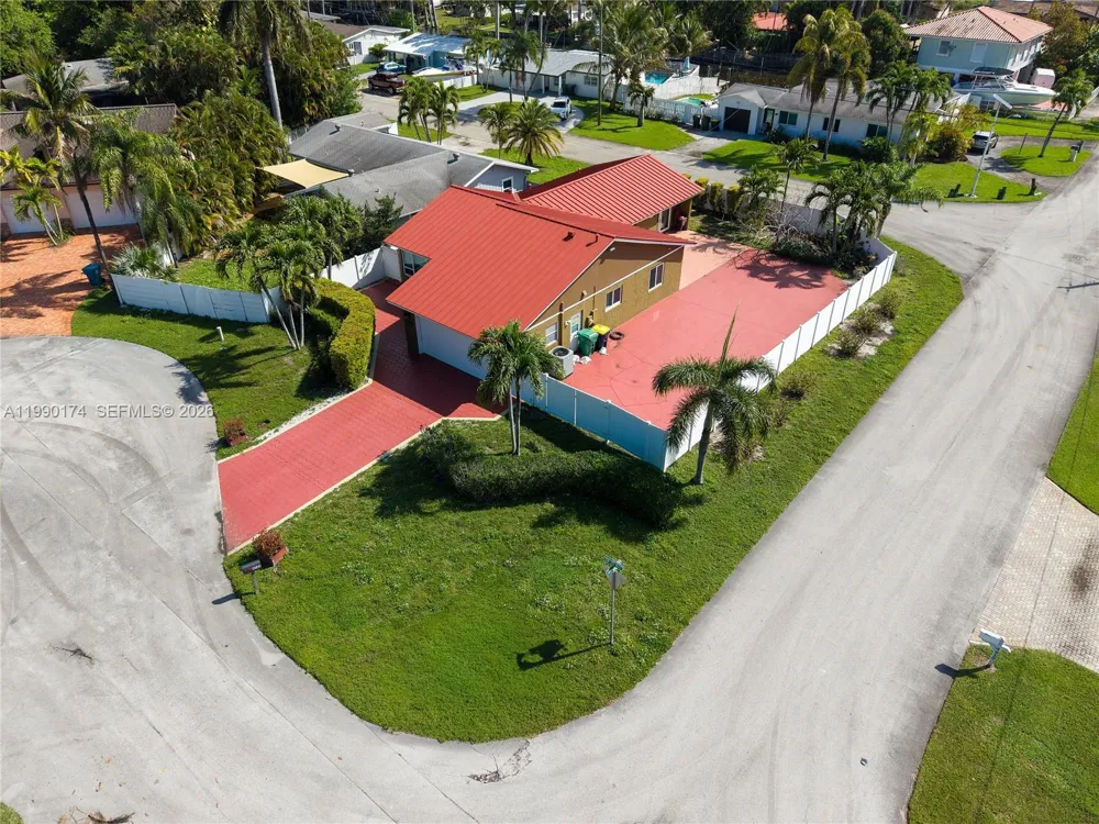 4548 SW 28th Way Dania Beach, FL 33312